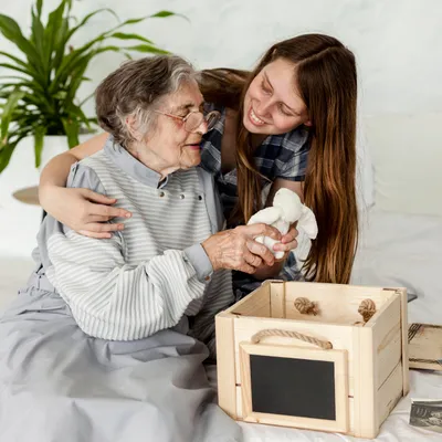 Le relayage à domicile : un répit essentiel pour les proches aidants