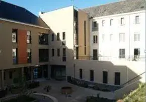 Photo principale de Ehpad Les Hauts Du Chateau - Maison de retraite / EHPAD