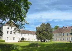 Photo de Les Petits Freres Des Pauvres Age   Abbaye De La Pree   Hebergement Temporaire - Résidence Services Seniors