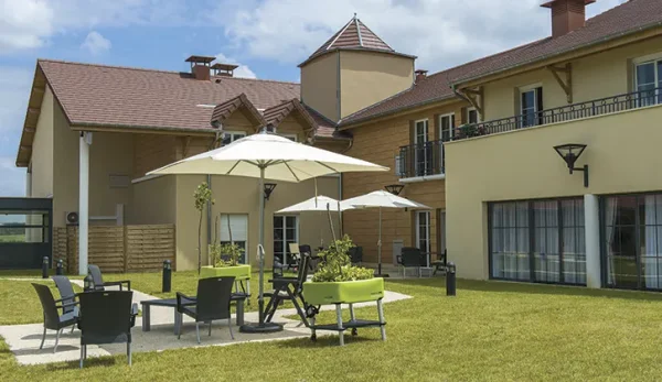 Résidence de Courcelles - Maison de retraite / EHPAD à Rochefort-sur-Nenon