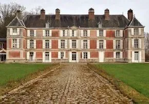 Maison De Retraite Residence Le Chateau - Maison de retraite / EHPAD à Songeons