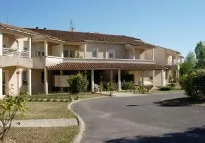 Residence Le Clos Des Tours - Maison de retraite / EHPAD à Villefagnan