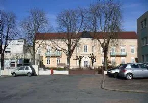 Maison De Retraite Les Marronniers - Maison de retraite / EHPAD à Toulon-sur-Arroux