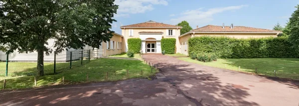 Residence Les Charmilles - Maison de retraite / EHPAD à Roumazières-Loubert