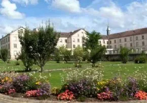 Maison De Retraite Saint Jean - Maison de retraite / EHPAD à Portieux