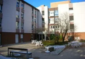 Ehpad Le Tournant Des Saisons Ch Du Haut Bugey - Maison de retraite / EHPAD à Oyonnax