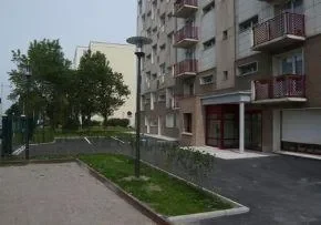 Foyer Logement Santos Dumont - Résidence Services Seniors à Calais