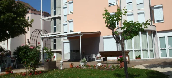 Residence Les Tonnelles - Maison de retraite / EHPAD à Chevigny-Saint-Sauveur