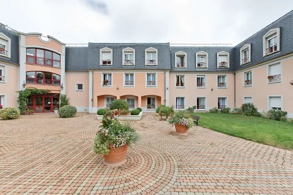 Residence Les Chenes Rouges - Maison de retraite / EHPAD à Bourron-Marlotte