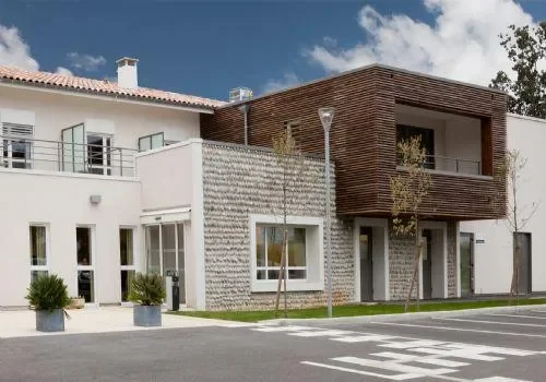 Le Clos Rousset - Maison de retraite / EHPAD à Saint-Marcel-lès-Valence