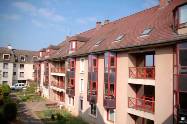 Maison De Retraite G. Houssier - Maison de retraite / EHPAD à Ligny-le-Châtel