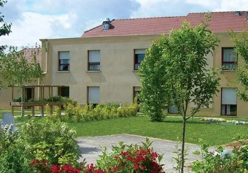 Korian La Magdeleine - Maison de retraite / EHPAD à Varreddes