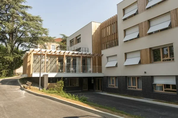 Residence Service Senior Les Bains - Résidence Services Seniors à Saint-Péray