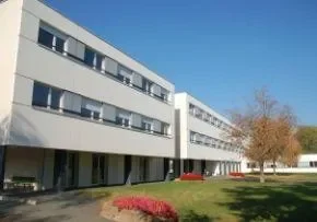 Residence Les Bords De Sarthe - Maison de retraite / EHPAD à Morannes